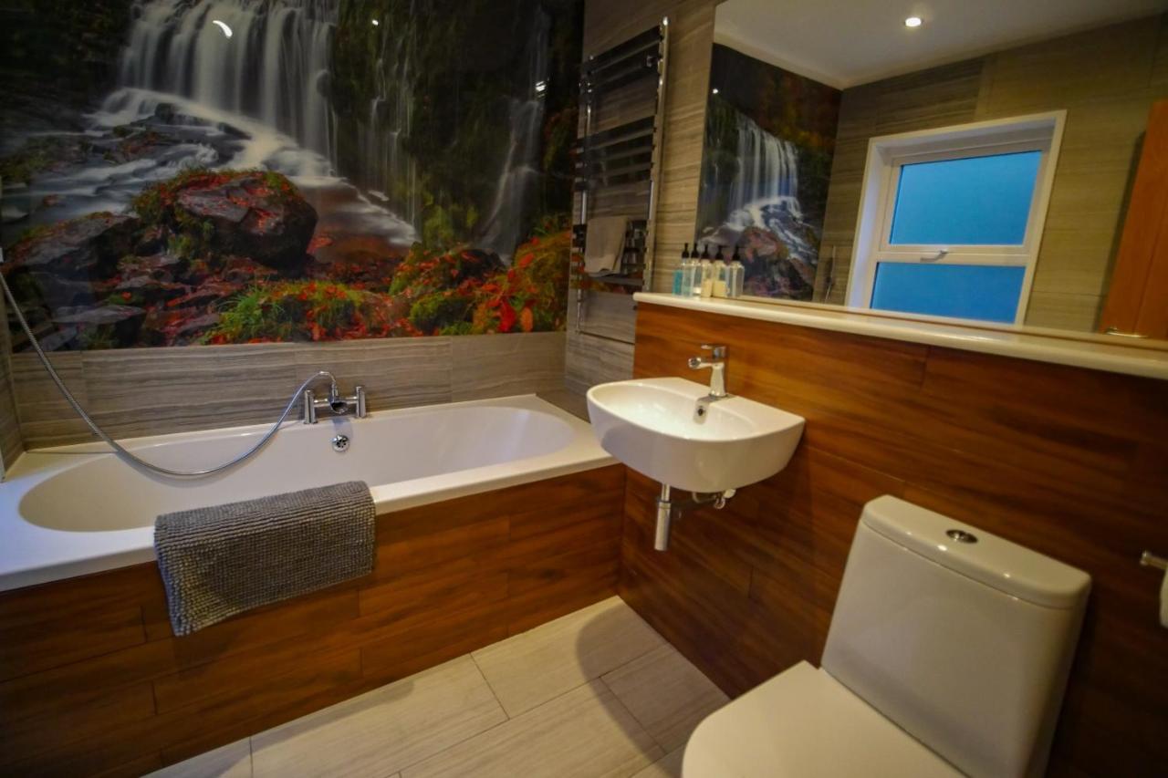 Waterfall Lodge Pontneddfechan Zewnętrze zdjęcie